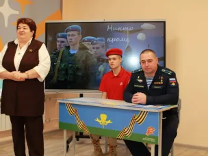 Именная парта Героя России Романа Черемухина открыта в школе №4 города Навашино