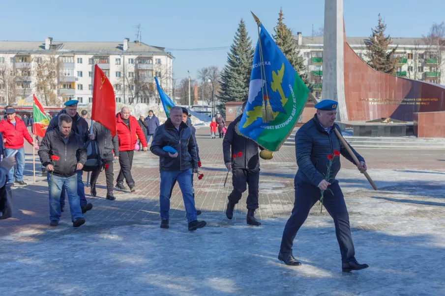 В городе Кстове Нижегородской области проведено памятное мероприятие в честь подвига десантников 6-ой роты, погибших в ходе контртеррористической операции