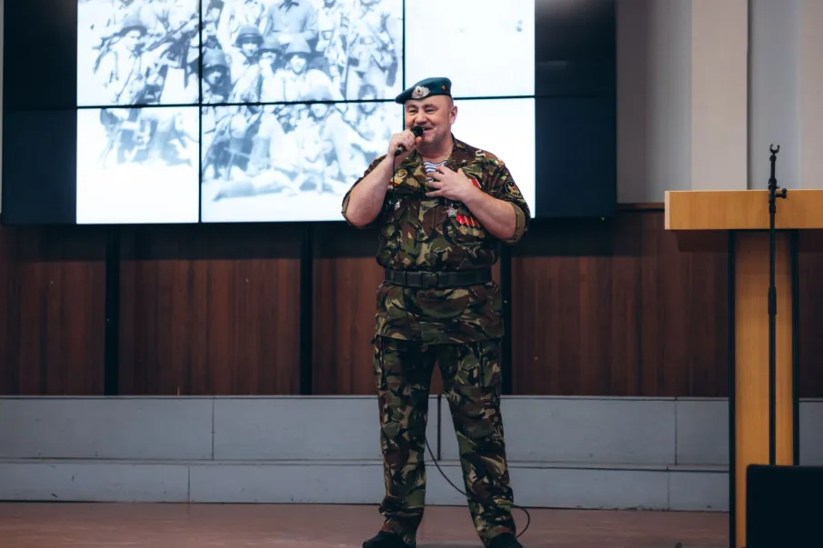 Третий выпуск регионального телепроекта «Герои нашего времени» посвящен дважды Кавалеру ордена Мужества Олегу Шатохину